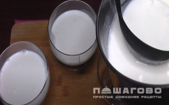 Фото приготовления рецепта: Панна-котта с маракуйей - шаг 5