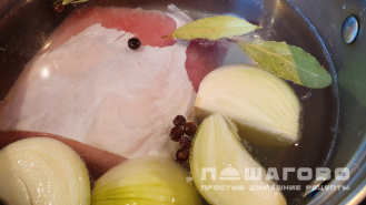 Фото приготовления рецепта: Рагу фин (Würzfleisch) - шаг 1