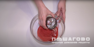 Фото приготовления рецепта: Панна-котта с вишней - шаг 11