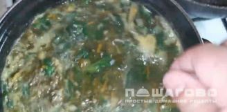 Фото приготовления рецепта: Суп из щавеля и крапивы - шаг 5
