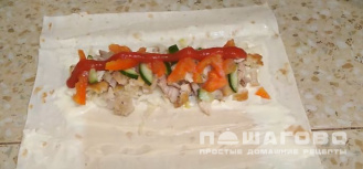 Фото приготовления рецепта: Домашняя шаурма с куриной грудкой - шаг 4