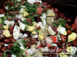 Фото приготовления рецепта: Быстрый салат с фасолью и крабовыми палочками - шаг 1