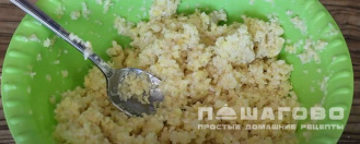 Фото приготовления рецепта: Вареники с сырым картофелем и салом - шаг 5