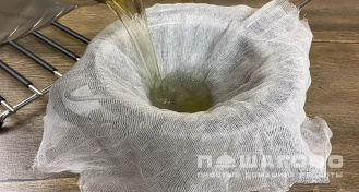 Фото приготовления рецепта: Заливное из курицы - шаг 6