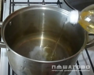 Фото приготовления рецепта: Гарнир из перловки с овощами - шаг 3