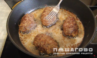 Фото приготовления рецепта: Котлеты из мяса косули - шаг 6