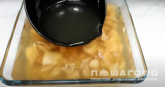 Фото приготовления рецепта: Куриный холодец - шаг 10