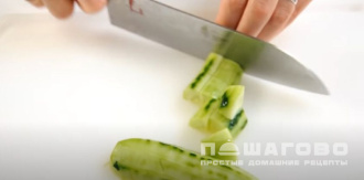 Фото приготовления рецепта: Холодный суп из томатов - шаг 4