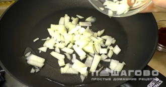 Фото приготовления рецепта: Суп из квашеной капусты с курицей - шаг 2