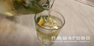 Фото приготовления рецепта: Домашний лимонад лимонов и мяты с газировкой без варки - шаг 5