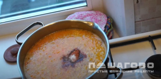 Фото приготовления рецепта: Суп из кильки в томатном соусе - шаг 8