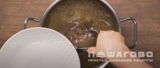 Фото приготовления рецепта: Классический рассольник на говяжьем бульоне - шаг 6