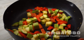 Фото приготовления рецепта: Постное рагу с репой и бататом - шаг 3