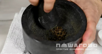 Фото приготовления рецепта: Буррито с начинкой из говяжьего фарша - шаг 4
