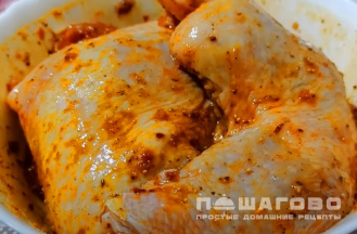 Фото приготовления рецепта: Запеченные куриные окорочка - шаг 2