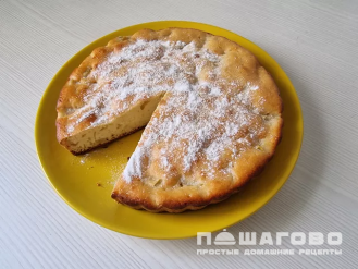 Фото приготовления рецепта: Вкусный воздушный манник с яблоками - шаг 4