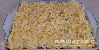 Фото приготовления рецепта: Мясо по-французски с картофелем и грибами - шаг 6