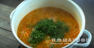 Фото приготовления рецепта: Щи с капустой без мяса - шаг 11
