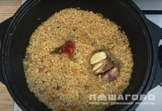 Фото приготовления рецепта: Плов из утки - шаг 11