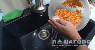 Фото приготовления рецепта: Суп чечевичный с копченостями - шаг 2