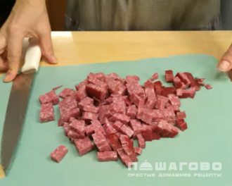 Фото приготовления рецепта: Салат с корейской морковью и кукурузой - шаг 2