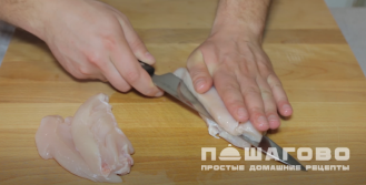 Фото приготовления рецепта: Сэндвич с куриной грудкой на работу - шаг 3
