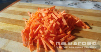 Фото приготовления рецепта: Кислые щи с говядиной и беконом (в духовке) - шаг 5