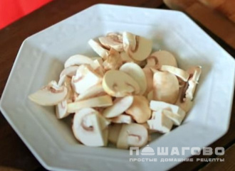 Фото приготовления рецепта: Лазанья с шампиньонами и сыром - шаг 1