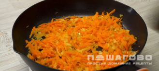 Фото приготовления рецепта: Солянка капустная с сосисками - шаг 3
