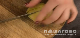 Фото приготовления рецепта: Оливье по-советски с куриной грудкой - шаг 4