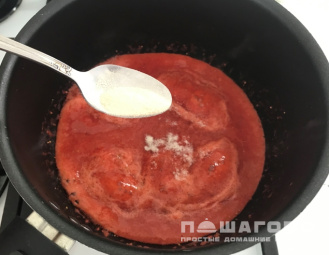 Фото приготовления рецепта: Панна котта без сахара - шаг 3