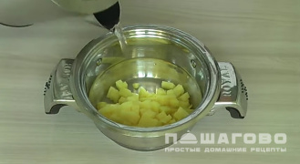 Фото приготовления рецепта: Оливье столичный - шаг 2