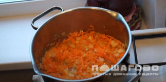 Фото приготовления рецепта: Суп из кильки в томатном соусе - шаг 3