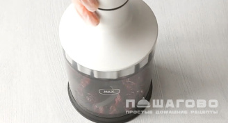 Фото приготовления рецепта: Мусс вишневый - шаг 2