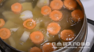 Фото приготовления рецепта: Крем-суп из шампиньонов и картофеля - шаг 1