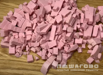 Фото приготовления рецепта: Окрошка с редиской - шаг 3