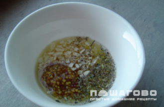 Фото приготовления рецепта: Салат с корейской морковью, огурцом и редькой - шаг 4