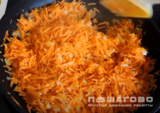 Фото приготовления рецепта: Сайда под маринадом - шаг 3