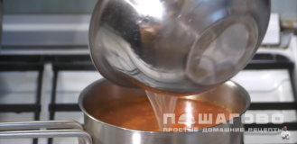 Фото приготовления рецепта: Томатный суп с рисом и зеленью - шаг 10