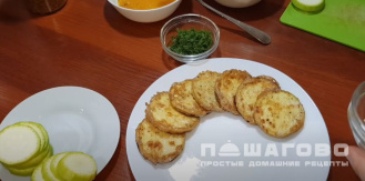 Фото приготовления рецепта: Кабачки с чесноком и укропом - шаг 8