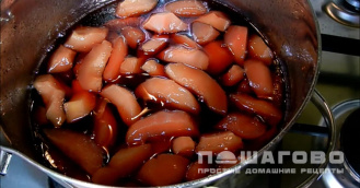 Фото приготовления рецепта: Варенье из айвы дольками - шаг 8