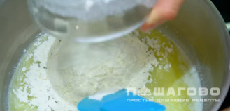 Фото приготовления рецепта: Лазанья с мясным фаршем и пармезаном - шаг 7