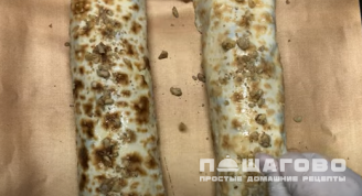 Фото приготовления рецепта: Творожно-ягодный рулет из лаваша - шаг 3