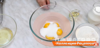 Фото приготовления рецепта: Пышные блины на молоке - шаг 1