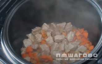 Фото приготовления рецепта: Перловая каша в мультиварке - шаг 3