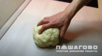 Фото приготовления рецепта: Пицца греческая - шаг 7