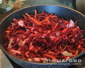 Фото приготовления рецепта: Свекольник на мясном бульоне - шаг 1