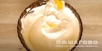 Фото приготовления рецепта: Нежный ванильный бисквит - шаг 4