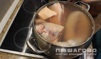 Фото приготовления рецепта: Бесбармак по-казахски - шаг 1
