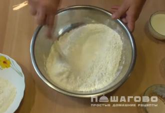 Фото приготовления рецепта: Сдобные пирожки с начинкой несладкие - шаг 7